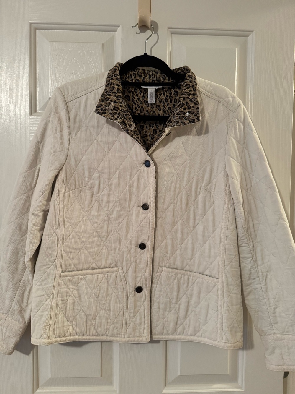 Charter Club Cream Quilted Shirt Jacket - Leopard lining - Size Medium - EUC! 🐆🐾
